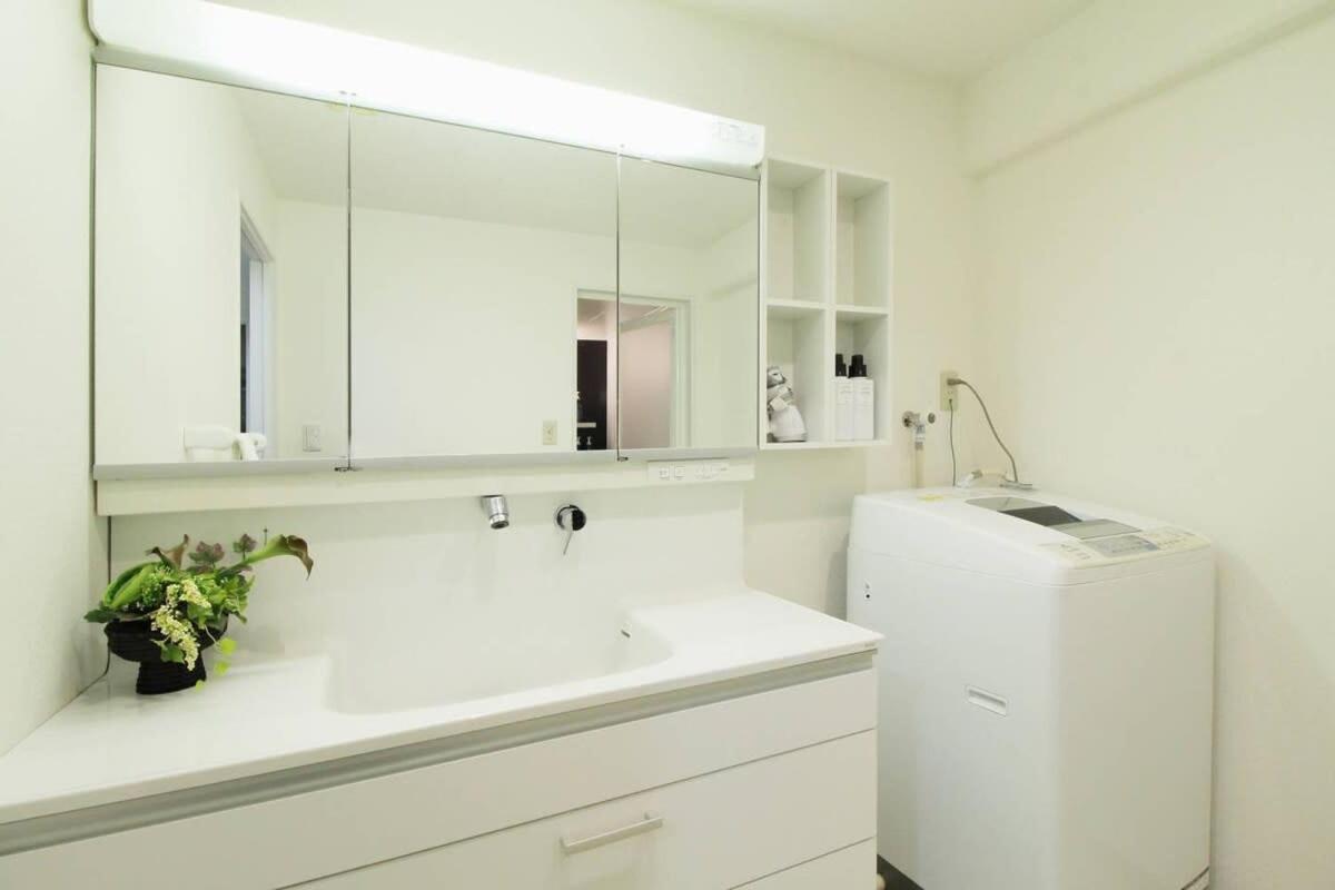 Bhotel La-Shante - 5 Mins Walk To The Peacepark & 2Br 10 Ppl #101 Хіросіма Екстер'єр фото